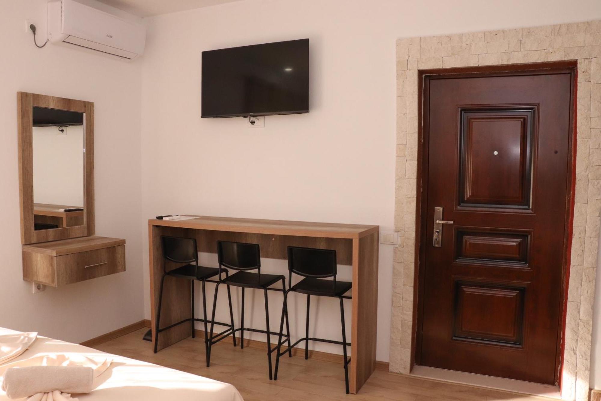 Gjinaj Apartments Ulcinj Exterior photo