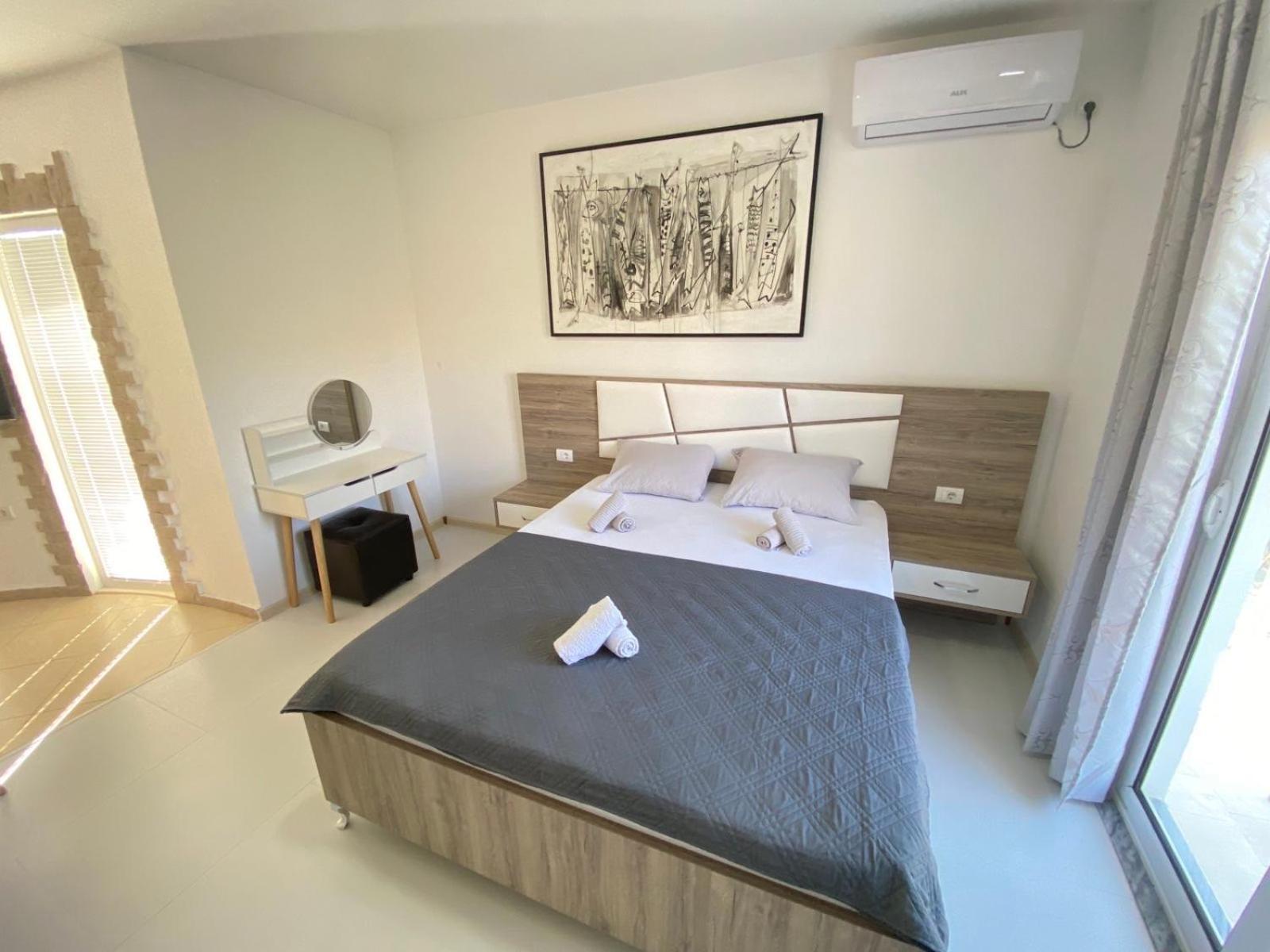 Gjinaj Apartments Ulcinj Exterior photo