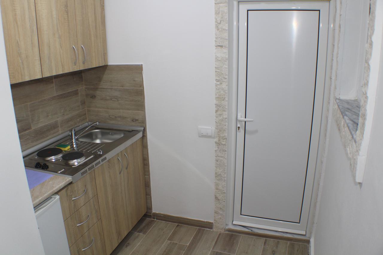 Gjinaj Apartments Ulcinj Exterior photo