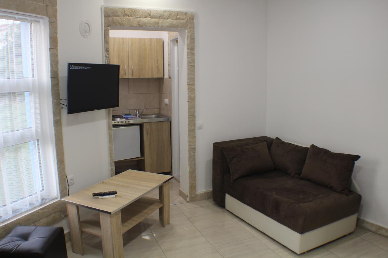 Gjinaj Apartments Ulcinj Exterior photo